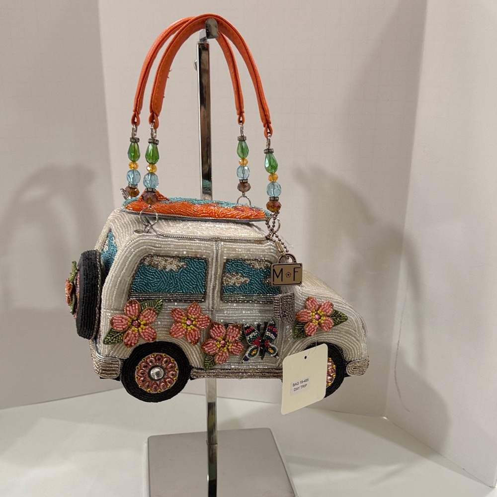 Mary Frances Beaded Floral Van Bag